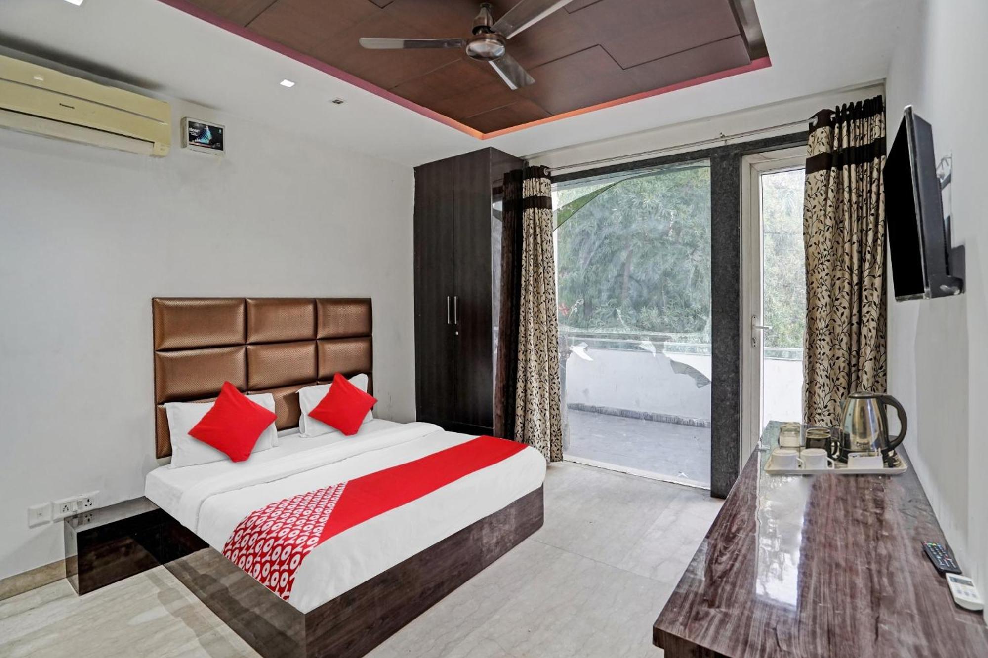 Hotel O South Galaxy Yeni Delhi Dış mekan fotoğraf